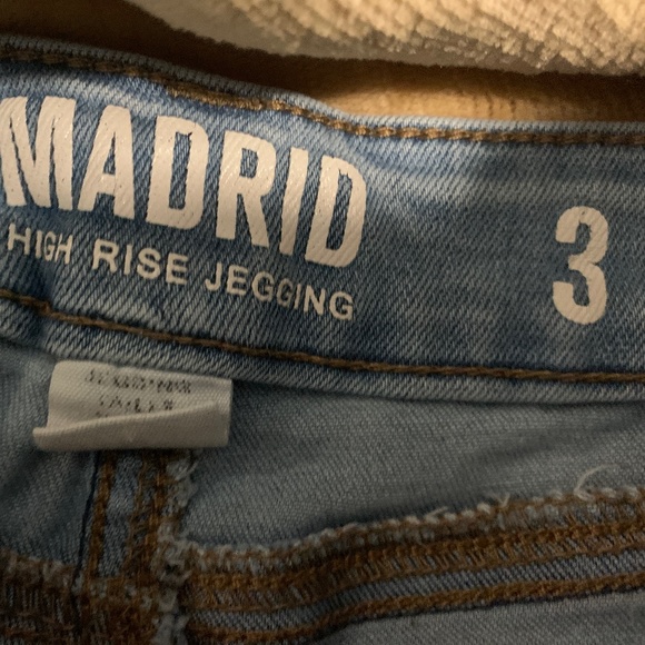 Jeans - Picture 2 of 2